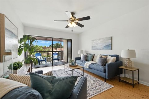 Condo in Saint Petersburg, Florida, 3 bedrooms  № 1912156 - photo 5