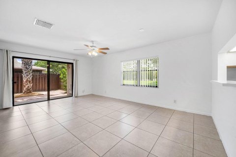 Appartement à louer à Delray Beach, Floride: 2 chambres, 87.61 m2 № 2169469 - photo 10