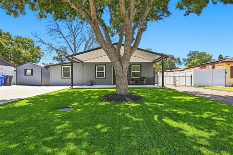 Villa ou maison à vendre à Tampa, Floride: 4 chambres, 150.41 m2 № 2322542 - photo 3