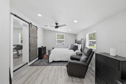 Villa ou maison à vendre à Tampa, Floride: 4 chambres, 150.41 m2 № 2322542 - photo 27