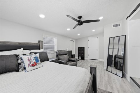 Villa ou maison à vendre à Tampa, Floride: 4 chambres, 150.41 m2 № 2322542 - photo 29