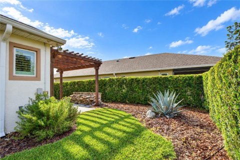House in Fish Hawk, Florida 3 bedrooms, 245.26 sq.m. № 2395856 - photo 4