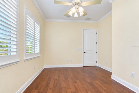 House in Fish Hawk, Florida 3 bedrooms, 245.26 sq.m. № 2395856 - photo 30