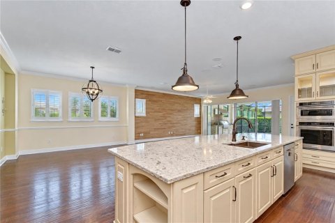 House in Fish Hawk, Florida 3 bedrooms, 245.26 sq.m. № 2395856 - photo 13