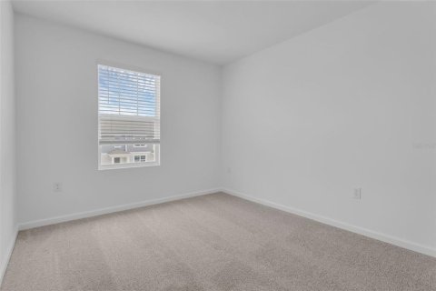 Townhouse in Apopka, Florida 3 bedrooms, 137.12 sq.m. № 2218355 - photo 15