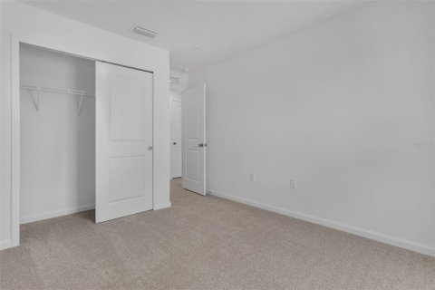 Townhouse in Apopka, Florida 3 bedrooms, 137.12 sq.m. № 2218355 - photo 17