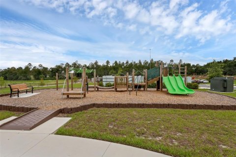 Townhouse in Apopka, Florida 3 bedrooms, 137.12 sq.m. № 2218355 - photo 29