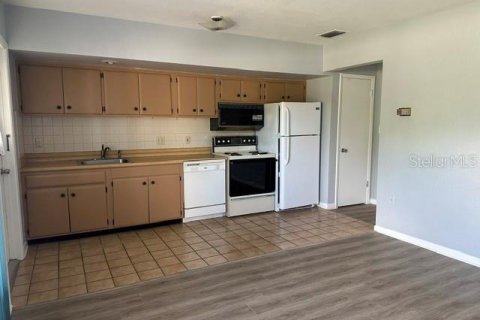 Appartement à louer à Largo, Floride: 1 chambre, 55.74 m2 № 2155981 - photo 13