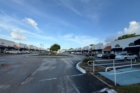 Commercial property in Sweetwater, Florida № 1802812 - photo 27