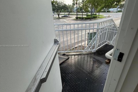 Commercial property in Sweetwater, Florida № 1802812 - photo 23