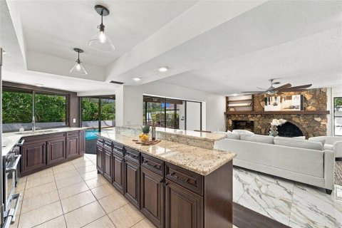 Casa en venta en Clearwater, Florida, 4 dormitorios, 269.7 m2 № 2410578 - foto 11