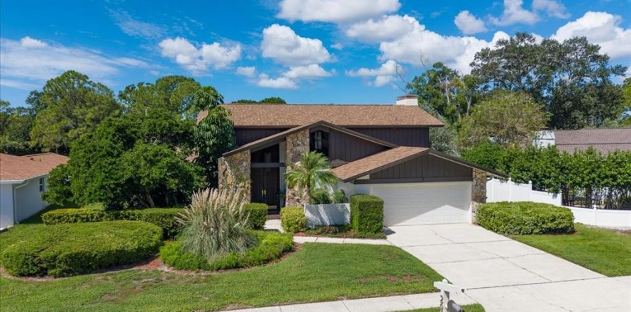Casa en Clearwater, Florida 4 dormitorios, 269.7 m2 № 2410578