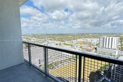 Condominio en alquiler en Miami, Florida, 60.85 m2 № 2031807 - foto 11