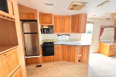 House in Clearwater, Florida 4 bedrooms, 186.18 sq.m. № 1771390 - photo 28