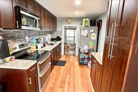 House in Clearwater, Florida 4 bedrooms, 186.18 sq.m. № 1771390 - photo 7