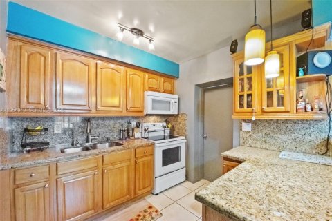 Villa ou maison à vendre à Fort Lauderdale, Floride: 3 chambres, 134.15 m2 № 2010928 - photo 8