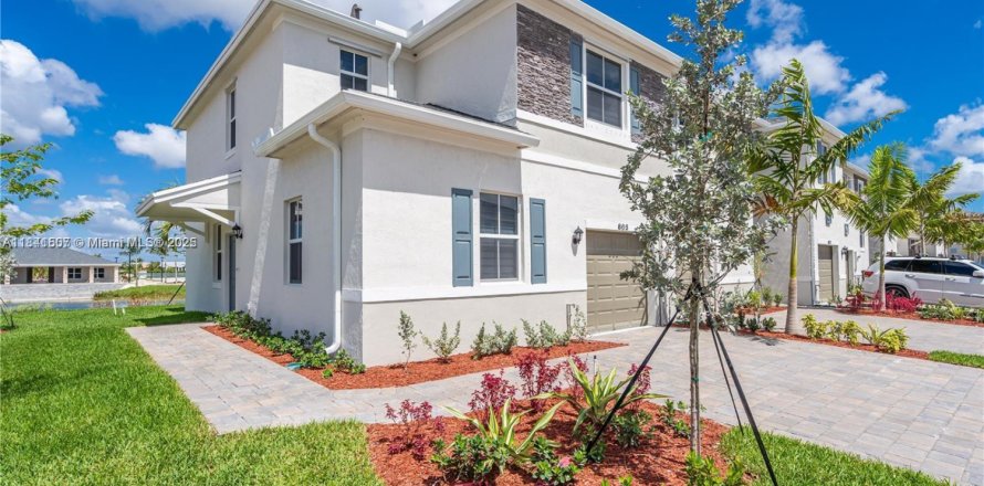 Touwnhouse à Homestead, Floride 4 chambres, 163.23 m2 № 1832497