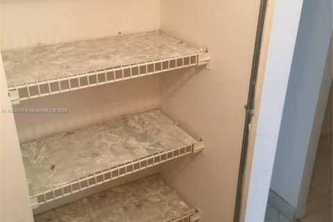 Купить кондоминиум в Норт-Лодердейл, Флорида 1 спальня, 77.11м2, № 1937745 - фото 25
