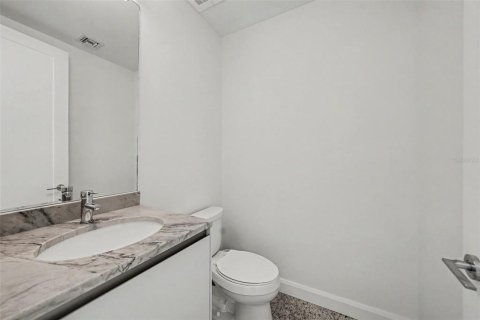 Condominio en alquiler en Tampa, Florida, 2 dormitorios, 235.69 m2 № 2102267 - foto 25