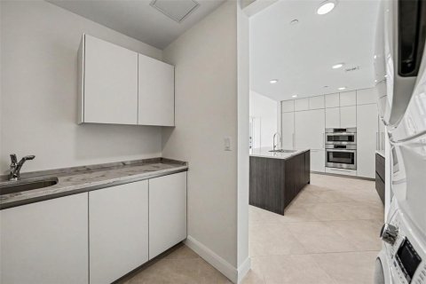 Condominio en alquiler en Tampa, Florida, 2 dormitorios, 235.69 m2 № 2102267 - foto 26