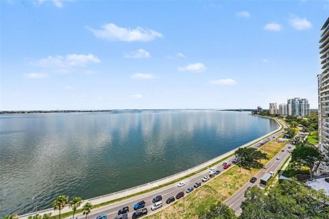 Condominio en alquiler en Tampa, Florida, 2 dormitorios, 235.69 m2 № 2102267 - foto 28