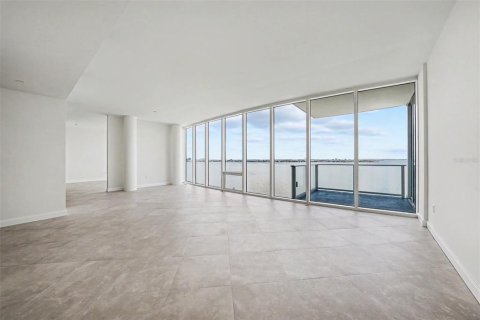 Condominio en alquiler en Tampa, Florida, 2 dormitorios, 235.69 m2 № 2102267 - foto 2