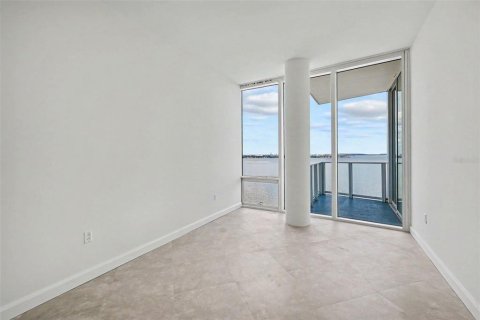 Condominio en alquiler en Tampa, Florida, 2 dormitorios, 235.69 m2 № 2102267 - foto 21