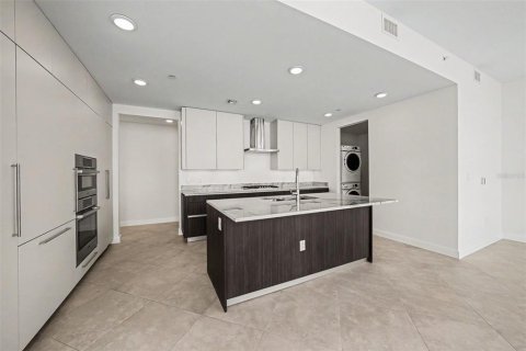 Condominio en alquiler en Tampa, Florida, 2 dormitorios, 235.69 m2 № 2102267 - foto 16