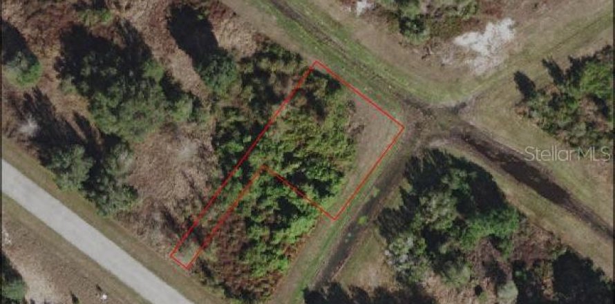 Land in Poinciana, Florida № 584341