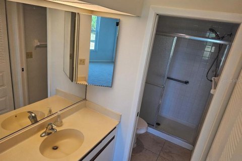 Condo in Bradenton, Florida, 2 bedrooms № 2148814 - photo 11