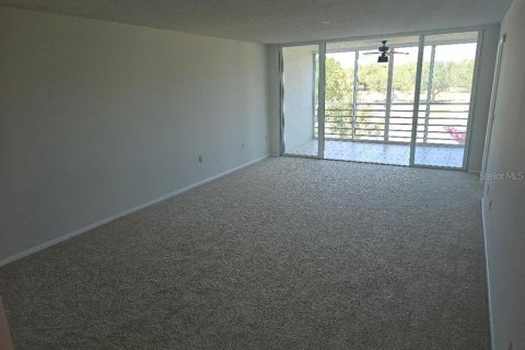 Condo in Bradenton, Florida, 2 bedrooms № 2148814 - photo 9