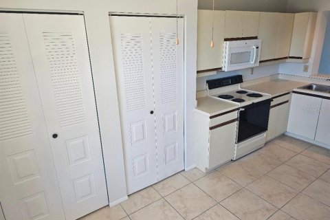 Condo in Bradenton, Florida, 2 bedrooms № 2148814 - photo 6