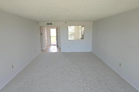 Condo in Bradenton, Florida, 2 bedrooms № 2148814 - photo 4
