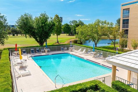 Condo in Bradenton, Florida, 2 bedrooms № 2148814 - photo 23