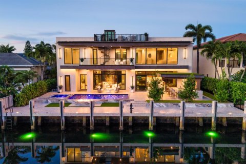 Villa ou maison à Lighthouse Point, Floride 5 chambres, 465.35 m2 № 2245193