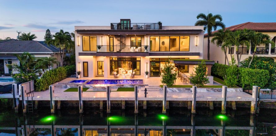 Villa ou maison à Lighthouse Point, Floride 5 chambres, 465.35 m2 № 2245193