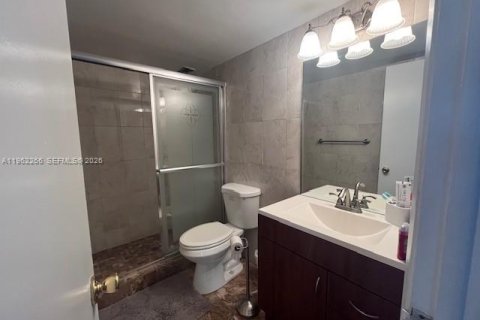 Condo in Miami, Florida, 2 bedrooms  № 2024208 - photo 17