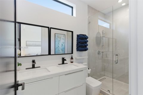 Touwnhouse à vendre à Miami, Floride: 3 chambres, 154.31 m2 № 2153738 - photo 21