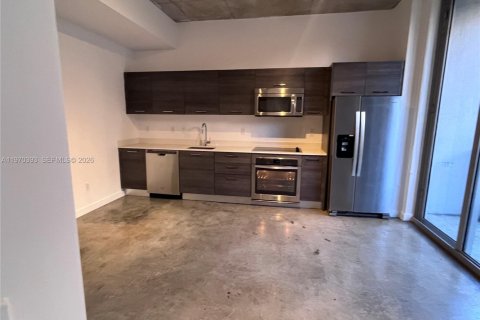 Condo in Miami, Florida, 1 bedroom  № 2032057 - photo 8