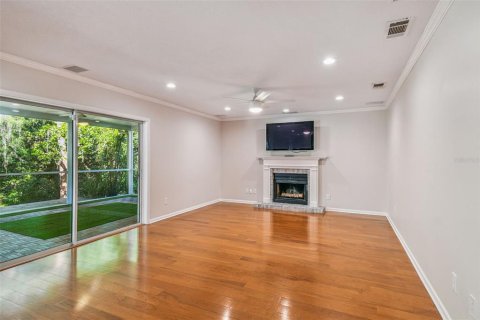 House in Tampa, Florida 4 bedrooms, 221.39 sq.m. № 1854369 - photo 19