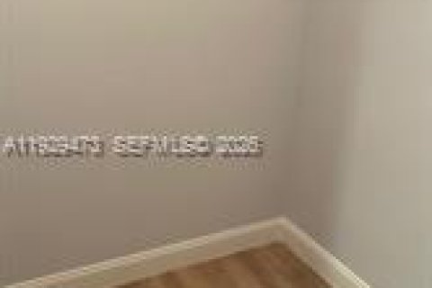 Condo in Tamarac, Florida, 2 bedrooms  № 1995899 - photo 20