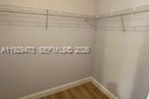 Condo in Tamarac, Florida, 2 bedrooms  № 1995899 - photo 21