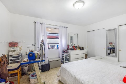 Propiedad comercial en venta en Miami, Florida, 195.56 m2 № 1697631 - foto 18