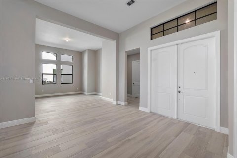 House in Parkland, Florida 5 bedrooms, 467.3 sq.m. № 1821742 - photo 8