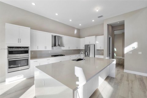House in Parkland, Florida 5 bedrooms, 467.3 sq.m. № 1821742 - photo 15