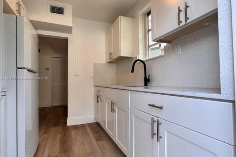 Купить виллу или дом в Майами-Гарденс, Флорида 3 спальни, 73.21м2, № 1972853 - фото 6