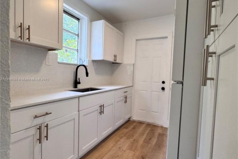 Купить виллу или дом в Майами-Гарденс, Флорида 3 спальни, 73.21м2, № 1972853 - фото 5