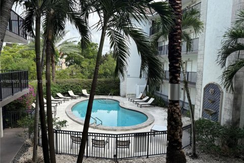 Condo in Fort Lauderdale, Florida, 2 bedrooms  № 1995673