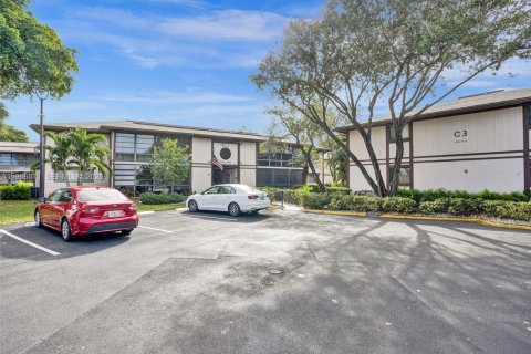 Condominio en alquiler en Tamarac, Florida, 2 dormitorios, 76.83 m2 № 2010453 - foto 27