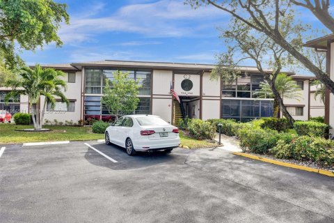 Condominio en alquiler en Tamarac, Florida, 2 dormitorios, 76.83 m2 № 2010453 - foto 28